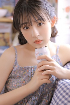 图书馆里的女朋友